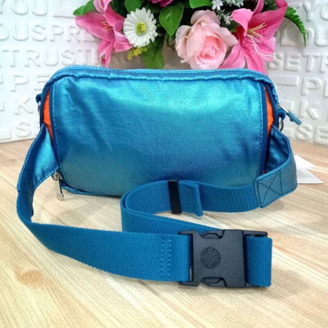 kipling-รุ่น-halima-convertible-waist-pack-crossbody-bag-กระเป๋า-collection-ใหม่จาก-kipling-รุ่น-halima-สีฟ้า