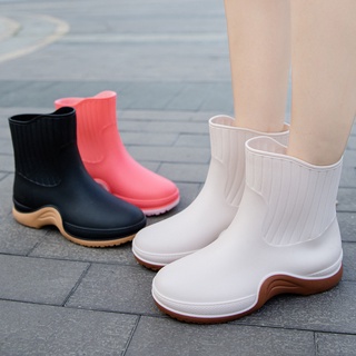 สินค้า รองเท้าบูทกันฝน แฟชั่น รองเท้าบูทกันฝน กันลื่น รองเท้าบูทกันฝนปานกลางและสูง SF4YX16