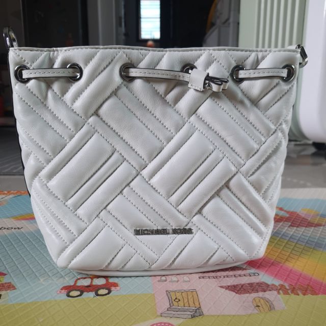 MK Michael kors peyton xs bucket Shopee Thailand