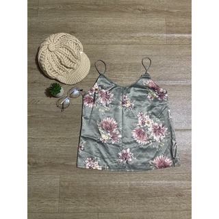 เสื้อสายเดี่ยวแฟชั่น มือสอง🛒