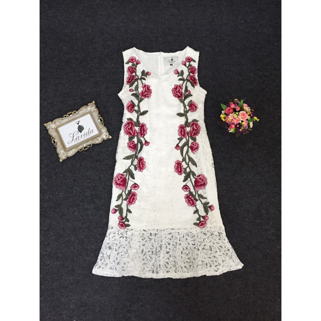 lavida-elegant-floral-embroidery-fishtail-white-lace-dress