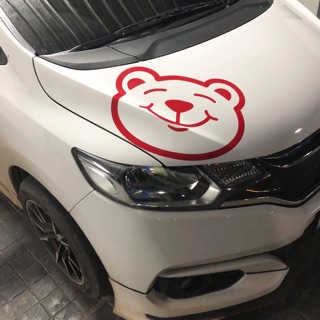 หมีแดง สติ๊กเกอร์ติดรถยน