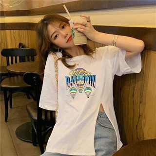 เสื้อโอเวอร์ไซส์แขนสั้นสีขาว มีดีเทลผ่าข้างดูเก๋เนื้อผ้าดีใส่สบาย