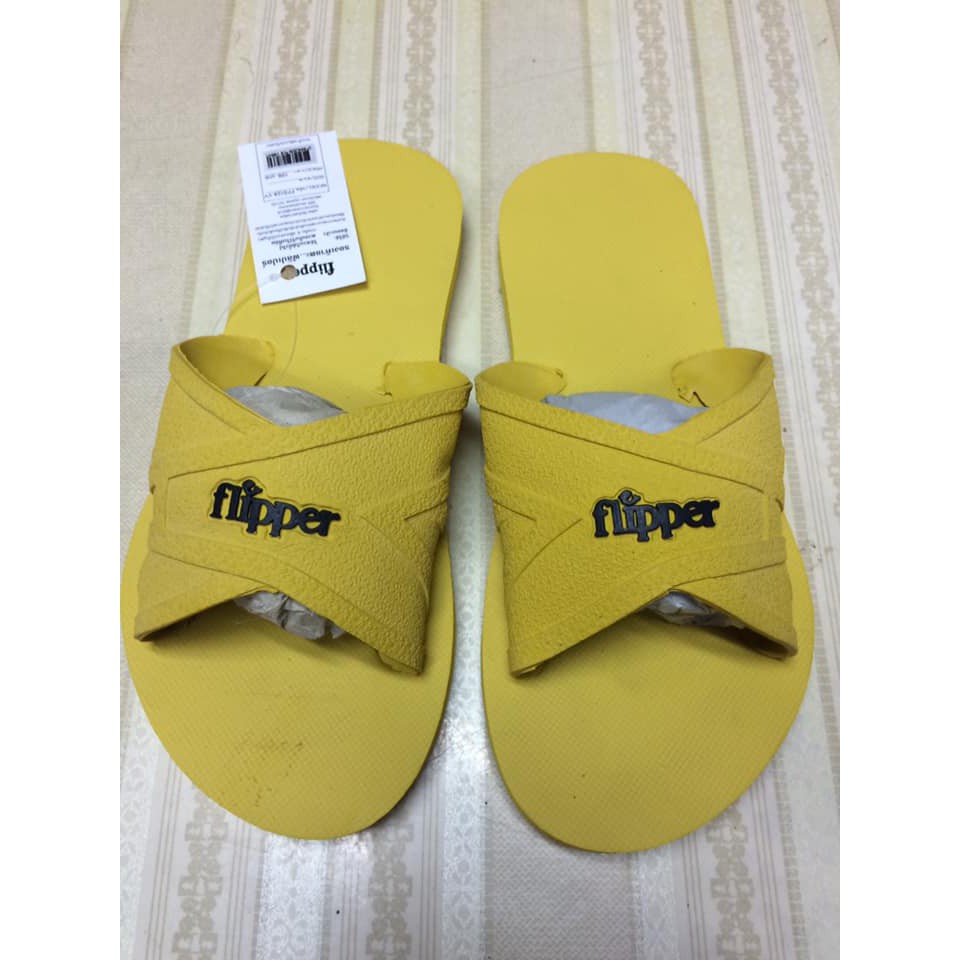 ภาพหน้าปกสินค้ารองเท้าฟองน้ำ Flipper สีเหลือง(ฟิปเปอร์) สินค้ามาเพิ่มแล้ว