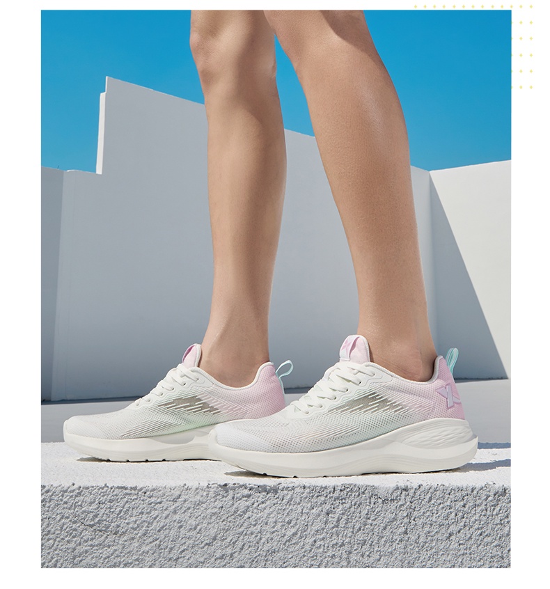รูปภาพเพิ่มเติมเกี่ยวกับ Xtep ShuYue 1.0 รองเท้าวิ่งแฟชั่น น้ําหนักเบา ระบายอากาศ ทนทาน กันลื่น สําหรับผู้หญิง