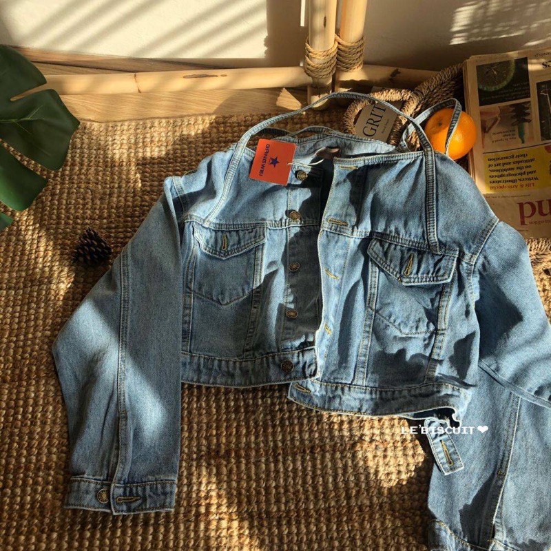 off-shoulder-jacket-denim-เสื้อยีนส์แขนยาวผ่าไหล่สายไขว้-ผ้ายีนส์แท้-เนื้อหนาอย่างดี-ใส่แล้วสวยชิคมากกก-เท่สุดๆค่ะ