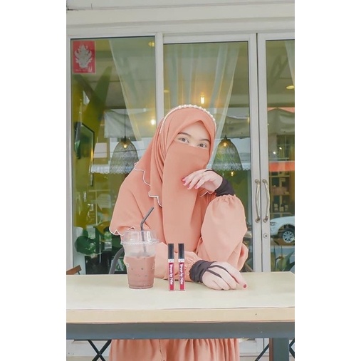 คาดผมมุก-คาดผมสวยๆ-หรือเอามาคาดบนผ้าคลุมก็สวยดู