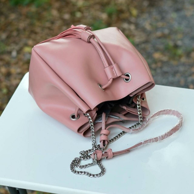 กระเป๋า-charles-amp-keith-bag