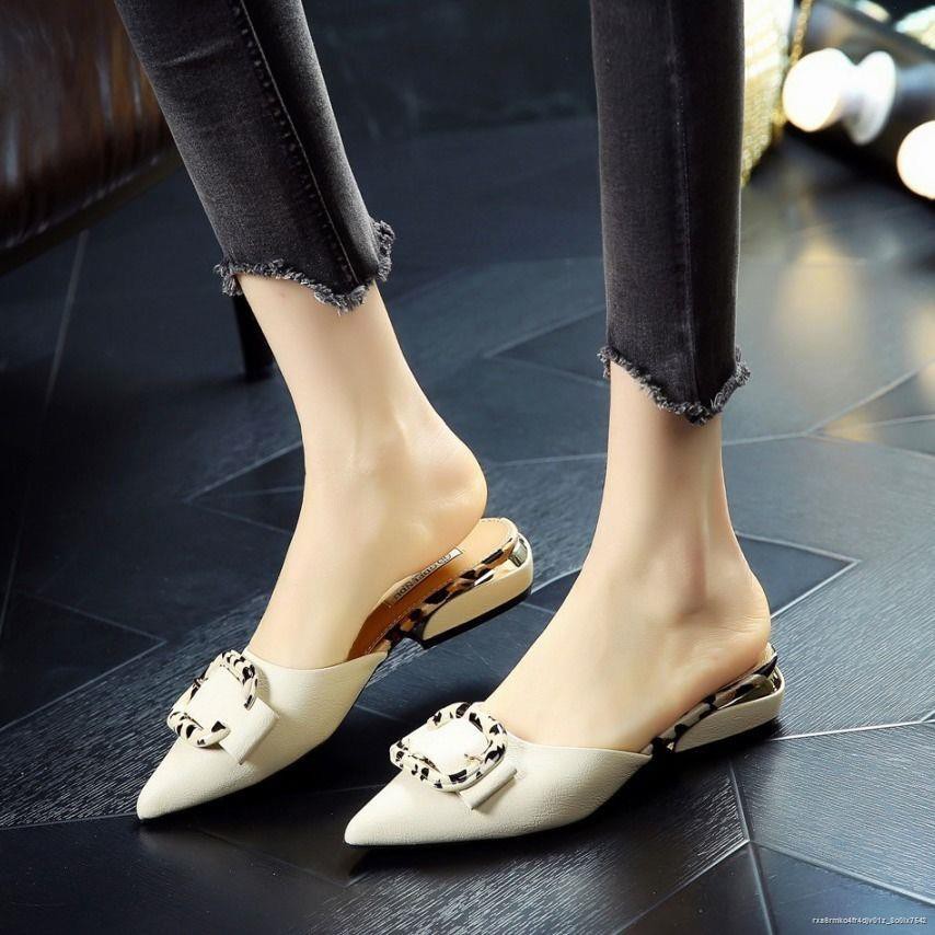 ภาพหน้าปกสินค้าBaotou Fashion Belt Buckle Slippers Women s Low Heels 20 Summer Pointed Toe Color Combination Casual Thick-Heeled Lazy จากร้าน rxa6rmko4fr4djv01z_8o0lx7542 บน Shopee