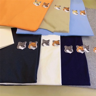【ใหม่】Maisonk เสื้อยืดแขนสั้นลําลอง คอปก ปักลาย ระบายอากาศ และป้ายแท็ก แฟชั่นสําหรับผู้ชาย และผู้หญิง ไซซ์ S-5Xl