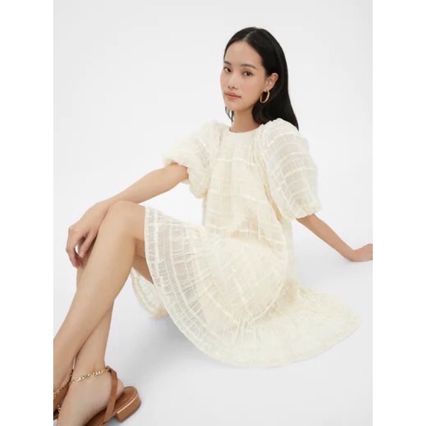 ส่งต่อ Pomelo x janesuda Janesuda x Pomelo Tiered Puff Sleeve Mini Dress Beige Shopee Thailand