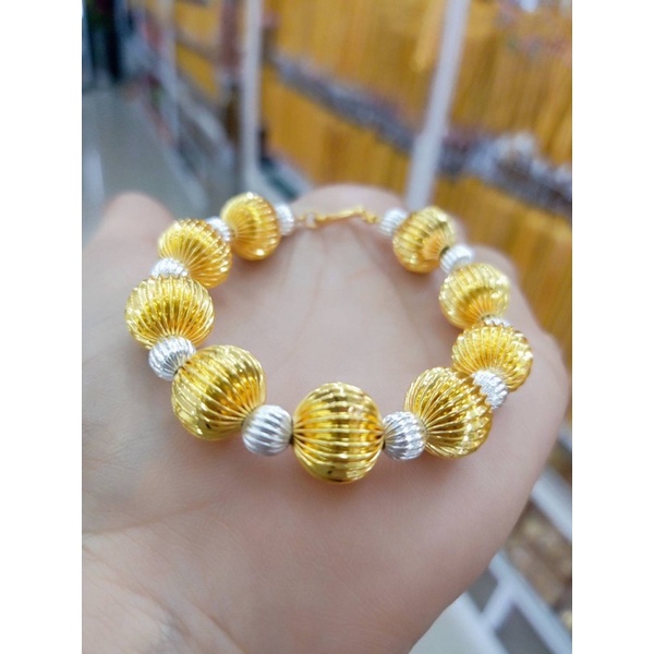 สร้อยข้อมือเม็ดบอลขนแมว