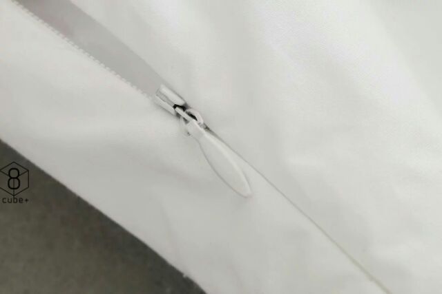 พร้อมส่ง-เสื้อสายเดี่ยวสีขาวล้วน-งานระบายนิดๆ