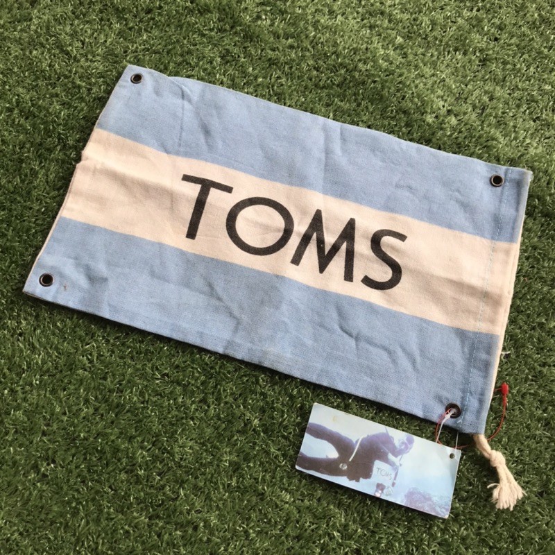 toms-กระเป๋าหูรูด-ใส่รองเท้ากันฝุ่น