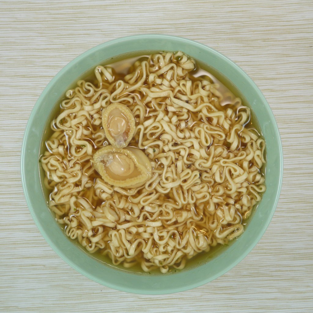 บะหมี่เป่าฮื้อกึ่งสำเร็จรูป-a1-abalone-instant-noodle-contains-abalone-halal-certification-a1-150g