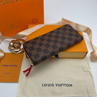 กระเป๋า​สตางค์​ Louis​Vuitton​