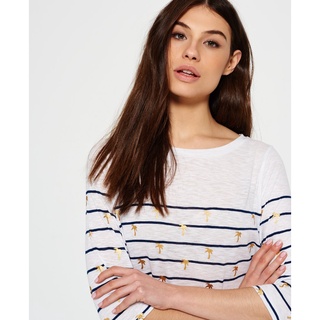 ภาพหน้าปกสินค้าSUPERDRY CONVERSATIONAL BRETON TOP - เสื้อยืด เสื้อแขนสามส่วน สำหรับผู้หญิง สี Stripe Palm ซึ่งคุณอาจชอบสินค้านี้