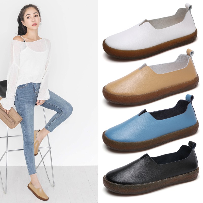 ภาพหน้าปกสินค้ารองเท้าสตรีรองเท้าหนังยายรองเท้าแม่รองเท้าขนาดใหญ่หนึ่งเท้ารุ่นสบาย ๆ ของเกาหลีรองเท้าด้านล่าง women leather shoes