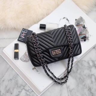 ของแท้ 💯% KEEP shoulder chevron  chain bag