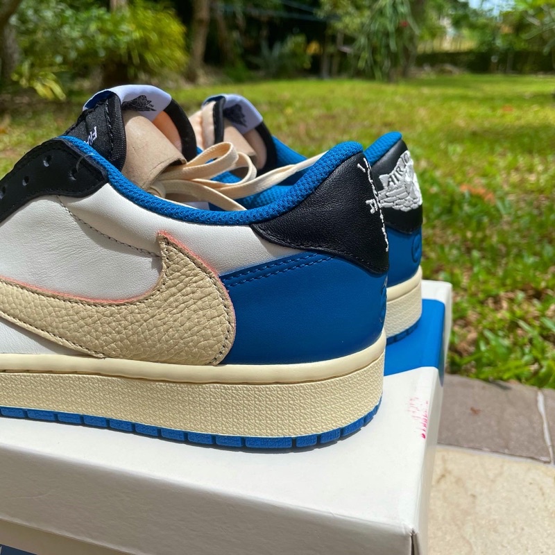 (PRE-ORDER) Nike Air Jordan Low Travis Scott x Fragment