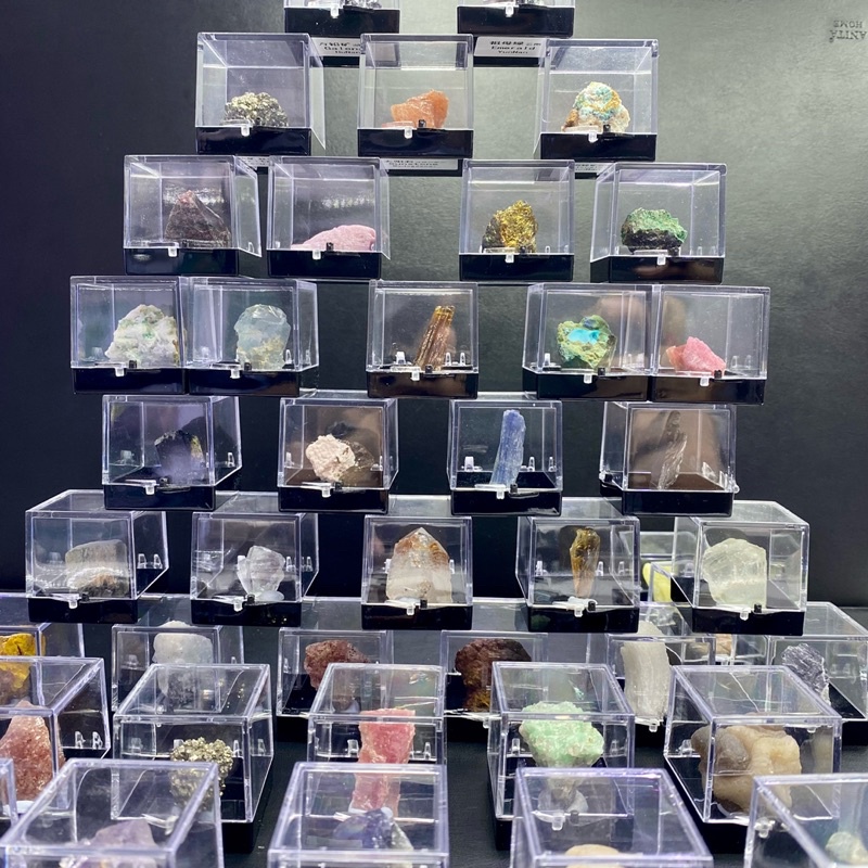 Mystery Mini Specimen Box กล่องสุ่มหินสะสม จำนวน 1กล่อง (หิน1ชิ้น) 📦 ...