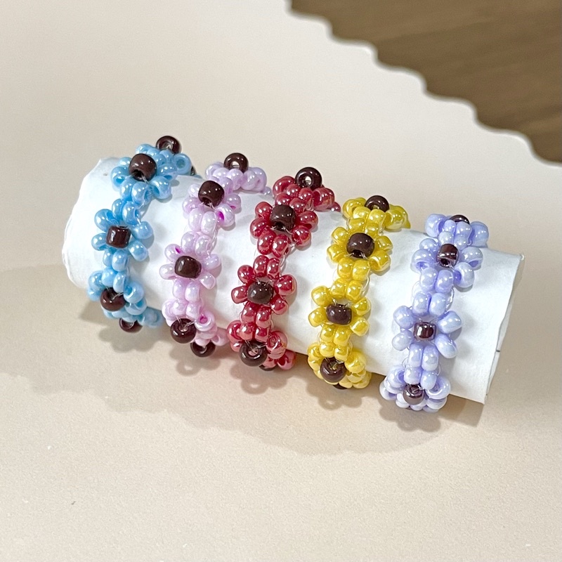 แหวนลูกปัดดอกไม้-เหลือง-ฟ้า-ชมพู-แดง-ม่วง-flower-bead-ring-yellow-blue-pink-purple-red