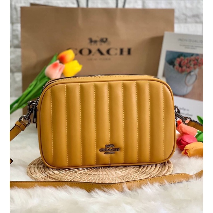 New arrival! 💥สวยหรู ดูมีสไตล์ ล่าสุดคะ COACH Jes Crossbody With Linear
