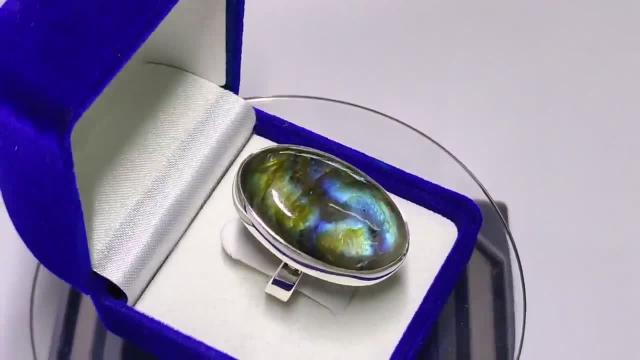 แหวน-labradorite-ตัวเรือนเงิน