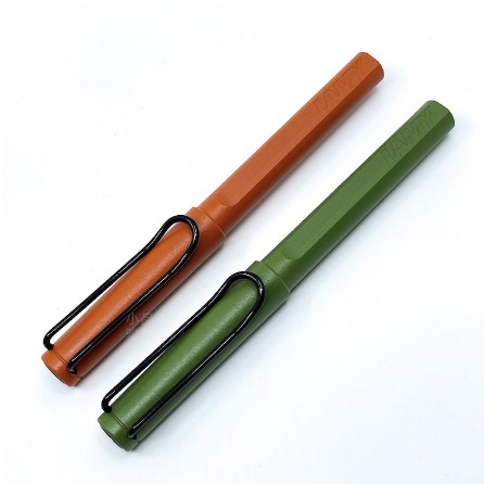 lamy-safari-2021-ปากกาลูกลื่นสีแดงสีเขียว