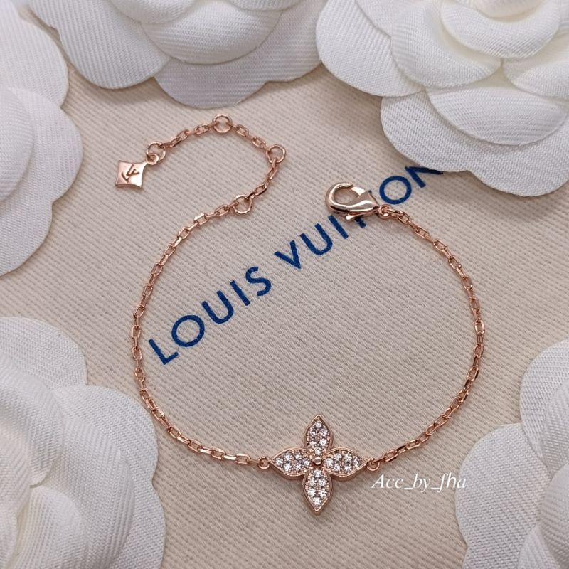 สร้อยข้อมือ-ต่างหูดอกหลุยส์-น่ารักมินิมอล-hiend-พร้อมส่ง