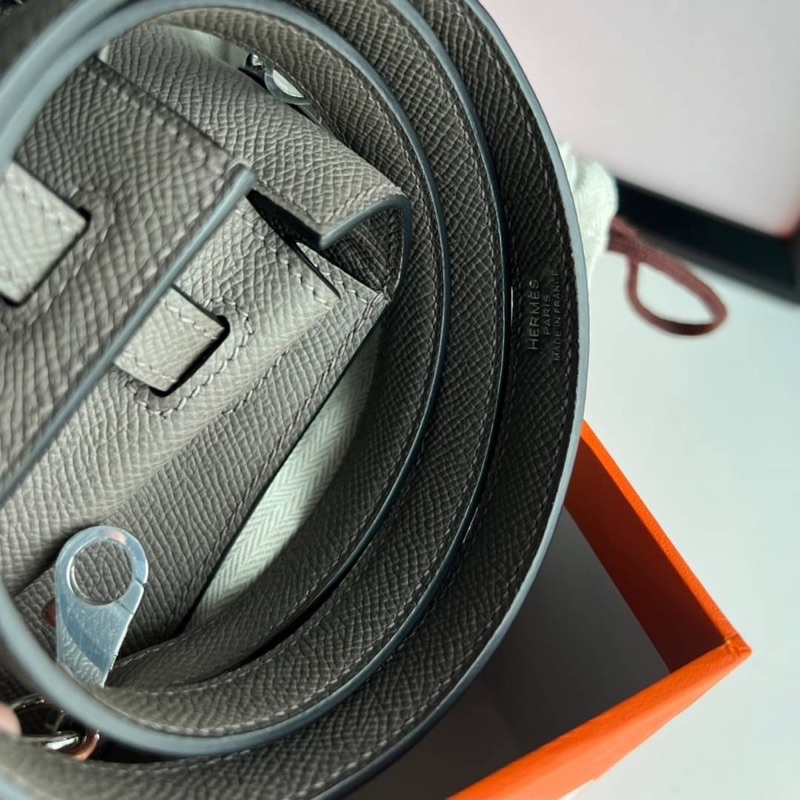 กระเป๋าแบรนด์เนม-ermes-kelly-25-etain-color-epsom-leather-silver-hardware-full-handmade