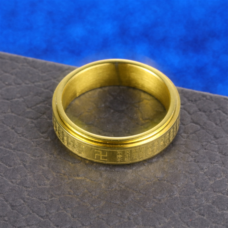 ภาพหน้าปกสินค้าแหวนสแตนเลสสีทอง (หมุนได้) จากร้าน lzxiaot.th บน Shopee