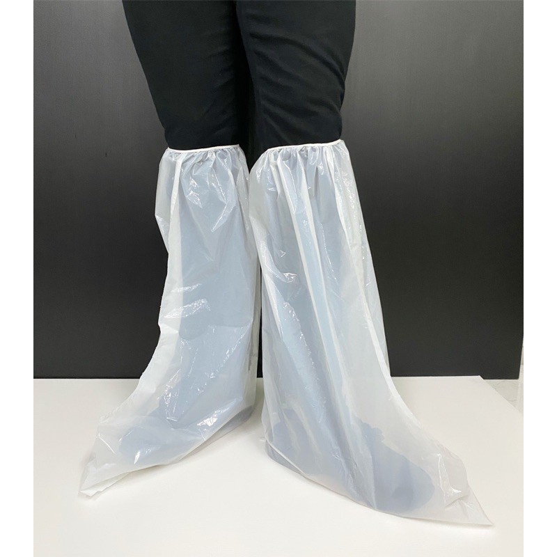 ภาพหน้าปกสินค้าพร้อมส่ง ถุงคลุมรองเท้า leg cover สีขาว        พลาสติกหนาอย่างดี กันเชื้อโรค กันน้ำ พร้อมส่ง