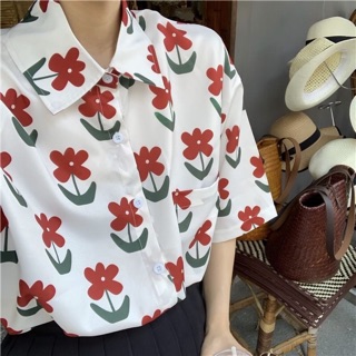 KR red flower crop tee เสื้อครอปคอปกลายดอกไม้