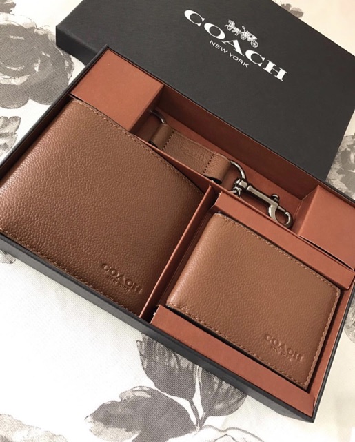 ของขวัญวาเลนไทน์นี้ค่า-coach-men