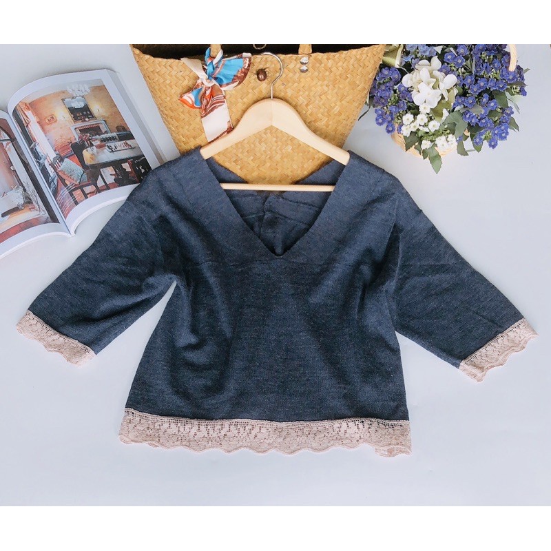 เสื้อไหมพรมทรงครอป กระดุมหลังน่ารักมากๆค่ะ | Shopee Thailand