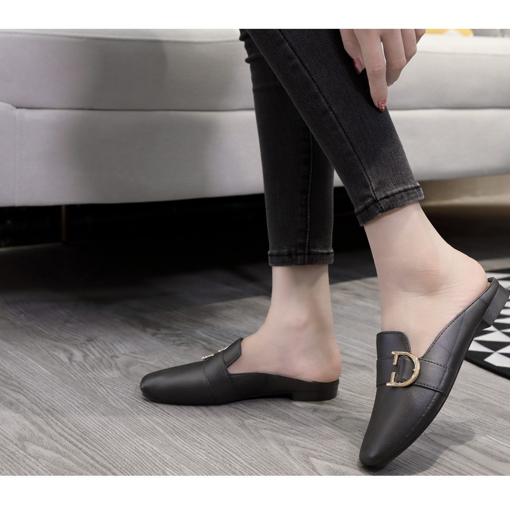 ภาพหน้าปกสินค้ารองเท้าผู้หญิงแฟชั่นมี3สี รองเท้าคัชชูส์ ปิดหัวเปิดส้น พื้นแบนนิ่มสวมใส่สบาย 999 จากร้าน yx_shop66 บน Shopee