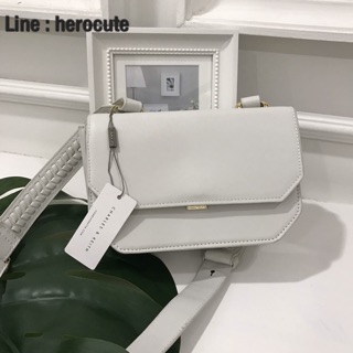 Charles and Keith boxy crossbody bag ส่งฟรีEMS