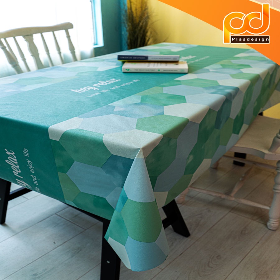 ปูโต๊ะ-pw-ยาว-2-เมตร-ลายหกเหลี่ยมสีเขียว-pw195-r758-1-เนื้อเหนียว-ทนทาน-กันน้ำ-กันลื่น-by-plasdesign