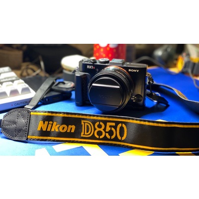 สายคล้องกล้อง-nikon-d850-original-มือ-1