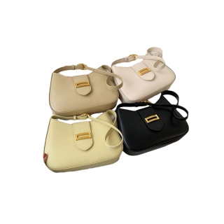 [ลดเพิ่มอีก15% ใส่โค้ด 715BA70 เฉพาะ14-18กค.] พร้อมส่งทั้ง4สี⚠️ Floyd bag กระเป๋าสะพายหนัง มี4สี