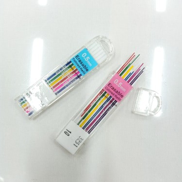 ภาพหน้าปกสินค้าไส้ดินสอสี Erasable Colored Refill จากร้าน sp_stationary บน Shopee