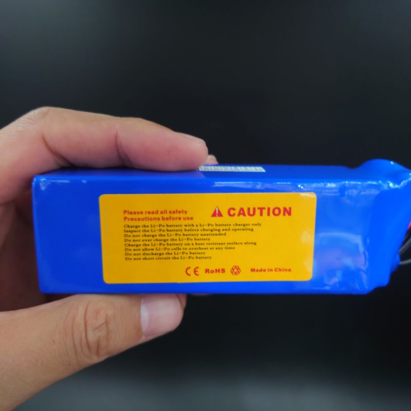 แบตเตอรี่-lipo-helicox-14-8v-30c-สำหรับใส่-เรือ-ft011-ความจุสะใจ-2-200-amh-หรือ-ใส่ได้ทั้ง-รถ-เรือ-เครื่องบิน-ตามต้องการ