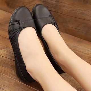 ภาพขนาดย่อของภาพหน้าปกสินค้ารองเท้าผู้หญิง รองเท้าหญิงแบบสวมรองเท้าแฟชั่นรองเท้ากันน้ำ CDM1699 จากร้าน shuilingliu บน Shopee