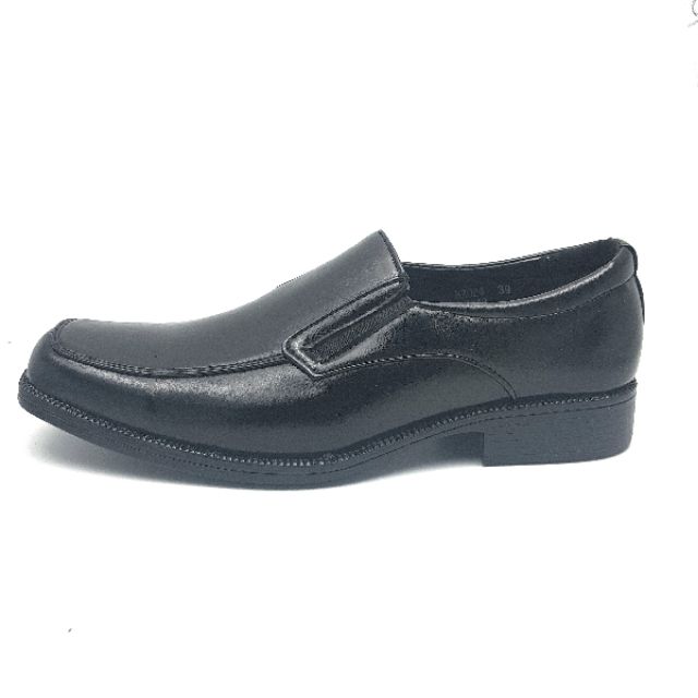 ภาพสินค้าDesign รองเท้าหนังชาย แบบสวม สีดำ BZ024 39-45 จากร้าน bbrandname บน Shopee ภาพที่ 4