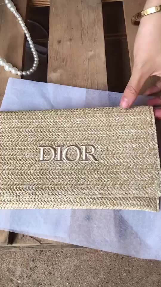 กระเป๋าสาน-dior-summer-pouch-แท้-แถมสายมุก