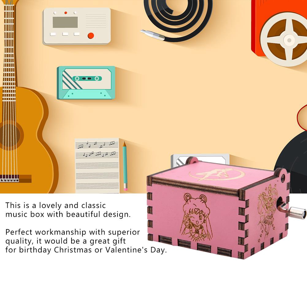 ภาพหน้าปกสินค้ากล่องดนตรีไม้รูปเซเลอร์มูนสีชมพู 1 ชิ้น จากร้าน supergoodsales.th บน Shopee