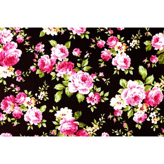 [SALE] 45x55 ซม. ผ้าเมตร ผ้าคอตตอน ผ้าฝ้ายแท้ 100% ลายดอกไม้ ช่อกุหลาบชมพู แซมด้วยดอกเล็กสีทอง สไตล์Vintage บนพื้นสีดำ