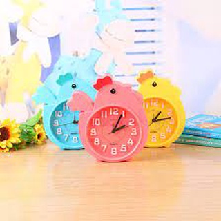 นาฬิกาตั้งโต๊ะ นาฬิกาปลุกตั้งโต๊ะ รูปไก่เป็นนาฬิกาที่สามารถตั้งเป็นนาฬิกาปลุกได้ มีสีสันสวยงาม น้ำหนักเบา ทนทาน(ไม่รว