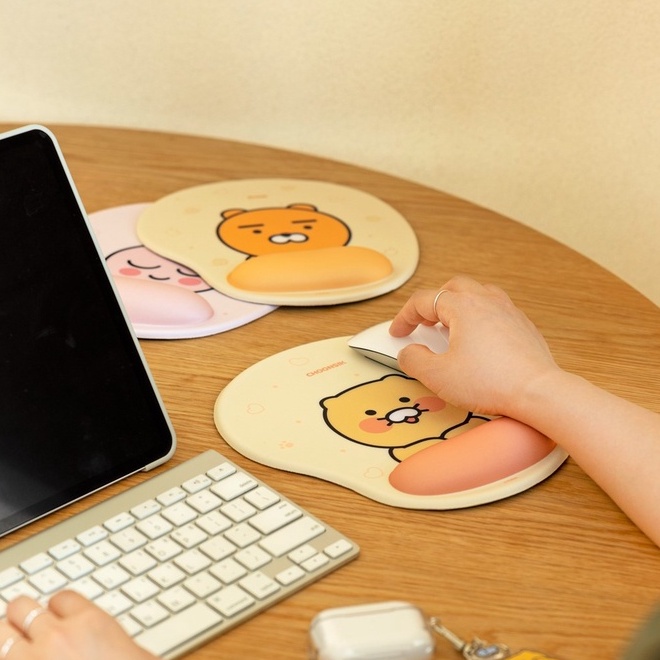 พร้อมส่ง-kakakofriends-cushion-mouse-pad-แผ่นรองเม้าส์พร้อมที่รองข้อมือ